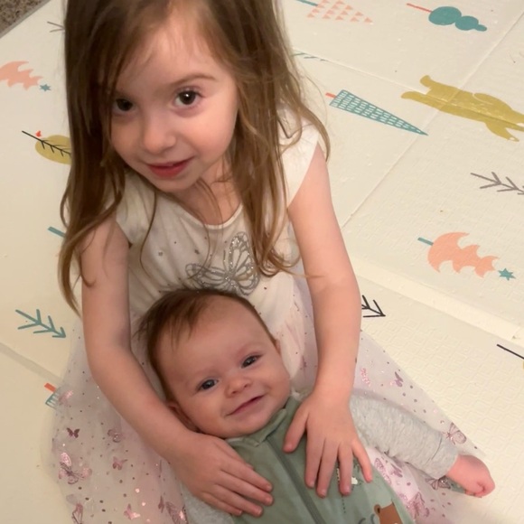 Meet your Posher, Tara - Picture 2 of 10